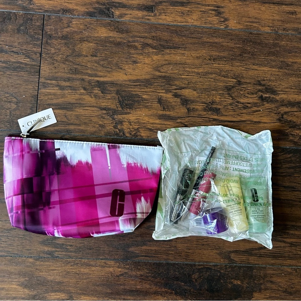 Clinique Makeup Bag with Skincare Set